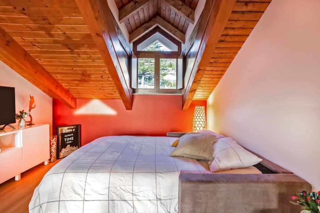 Charming 2.5Room Flat In Center Of モンフォルテ・ダルバ エクステリア 写真